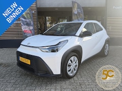 Toyota Aygo X - Hybrid 115 play AD-CRUISE APPLE/ANDROID CAMERA EL-RAMEN EL-SPIEGELS NAVI NL-AUTO