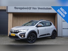 Dacia Sandero Stepway - 1.0 TCe 90pk Automaat Extreme Schuifdak LED A-Camera Cruise Control DAB 19875km *NL auto
