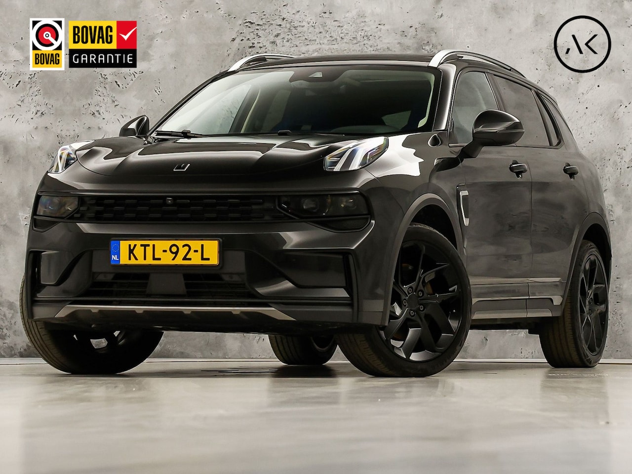 Lynk & Co 01 - 1.5 Black Pack 262Pk (SOH 93,5%, PANORAMADAK, APPLE CARPLAY, INFINITY AUDIO, SFEERVERLICHT - AutoWereld.nl