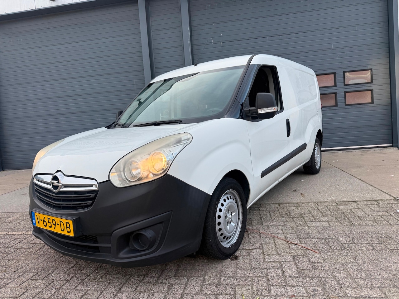 Opel Combo - 1.6 CDTi L2H1 Edition 1.6 CDTi L2H1 Edition - AutoWereld.nl