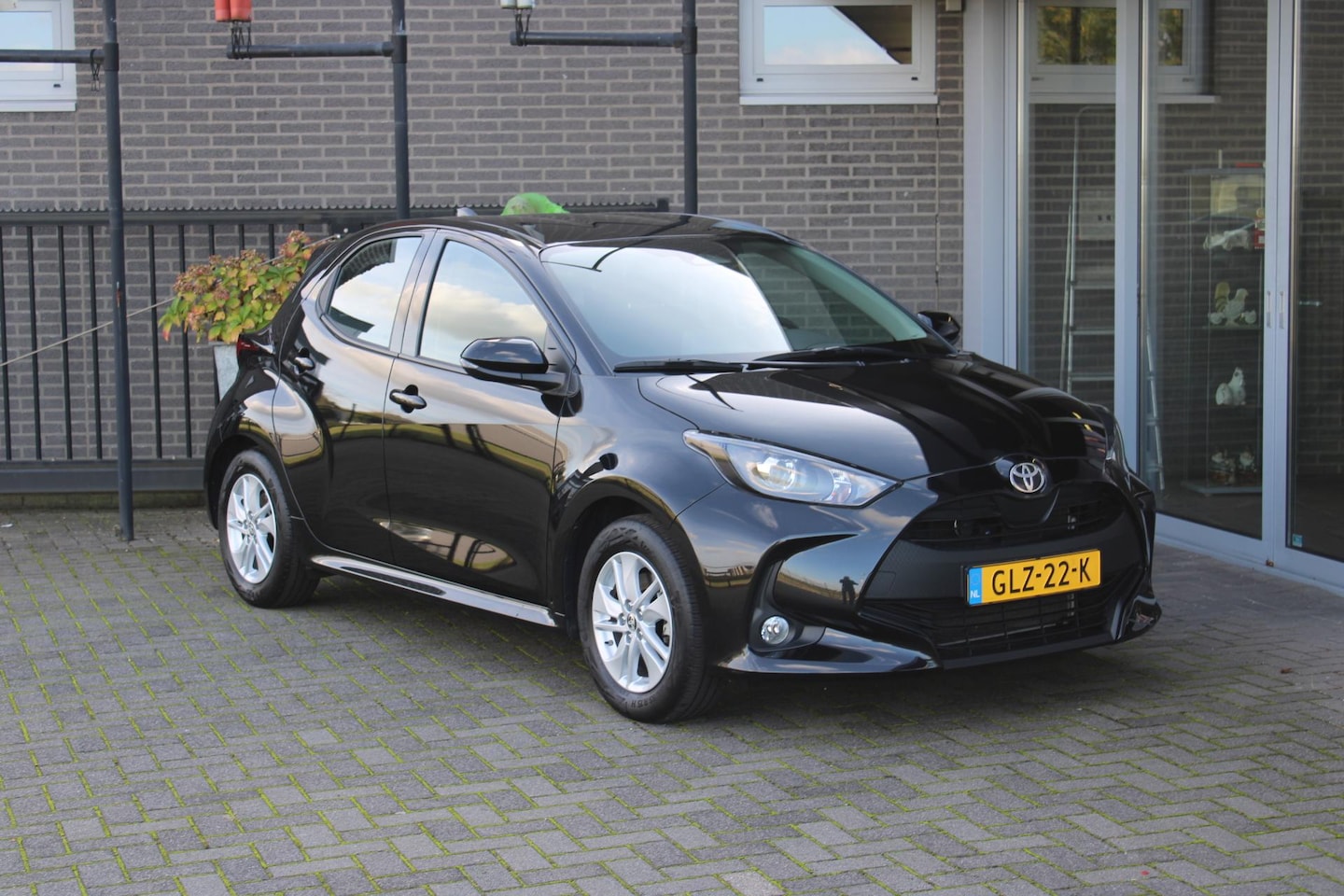 Toyota Yaris - 1.5 Hybrid 115 Active Adaptive/Led/AppleAndroid All in prijs!! - AutoWereld.nl