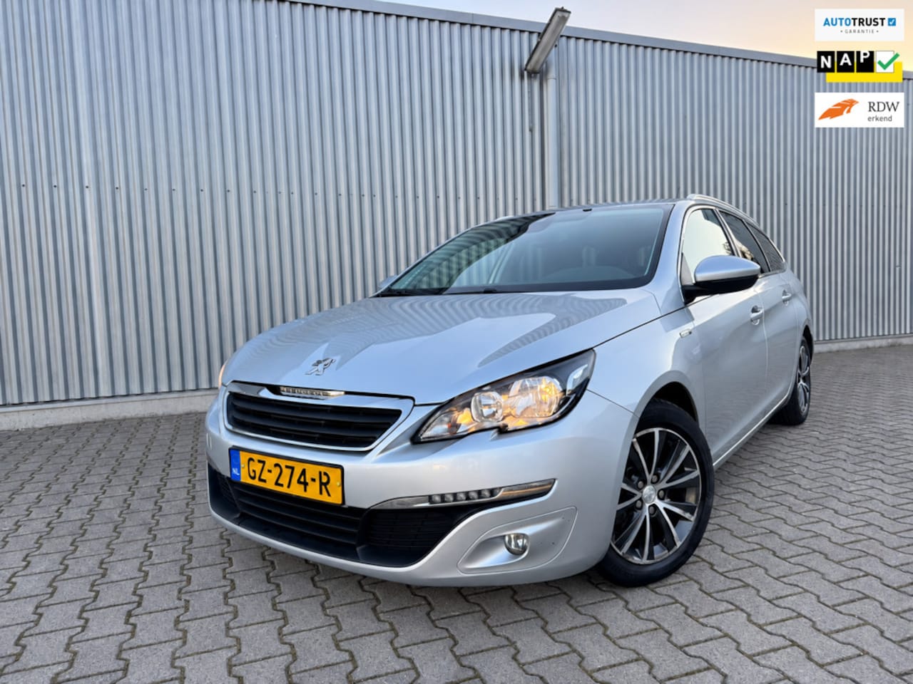 Peugeot 308 SW - 1.2 PureTech Style | NAP | Distrubtieriem v.v. | 1 jaar APK - AutoWereld.nl