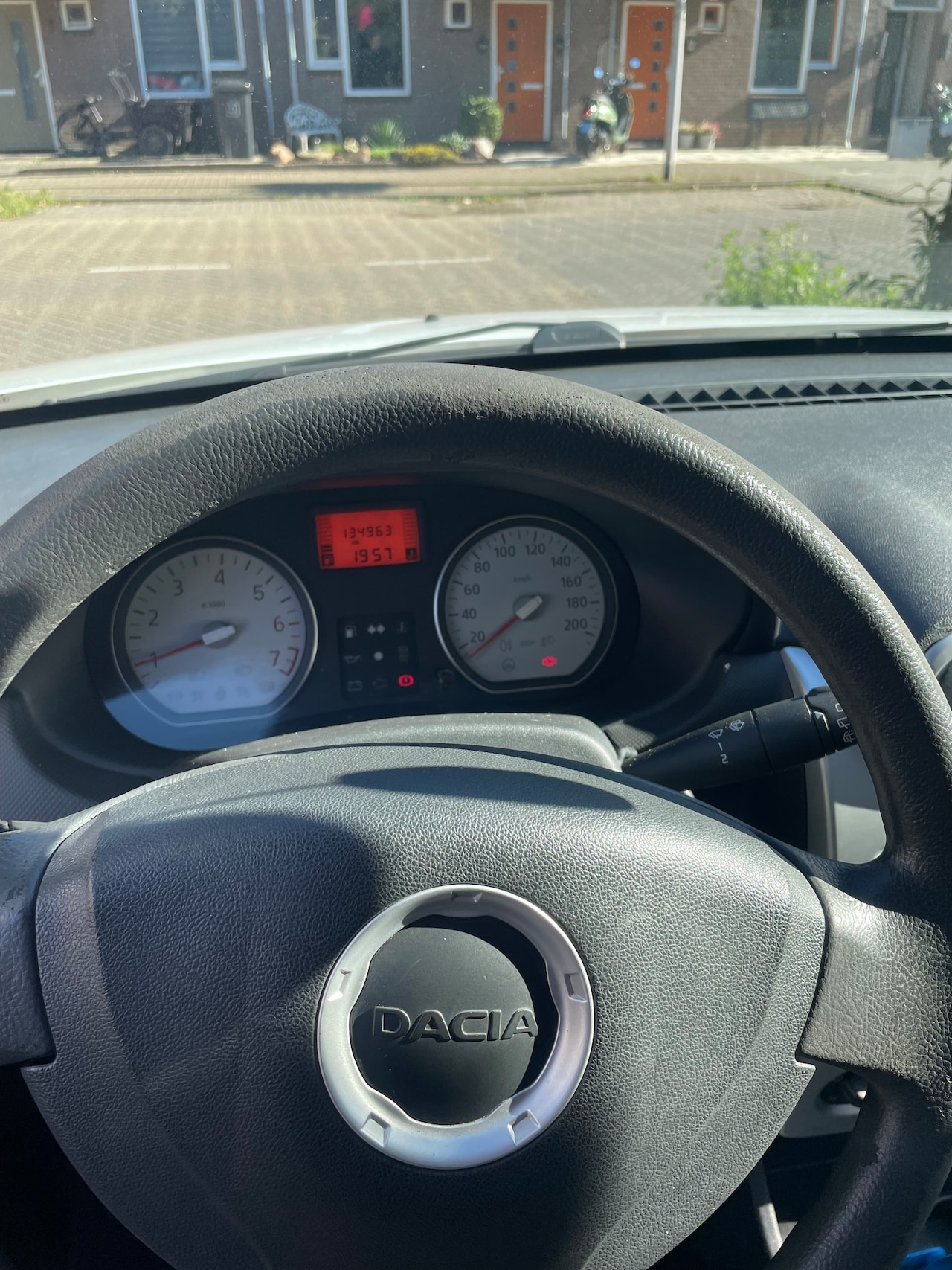 Dacia Sandero - 1.4 Lauréate - AutoWereld.nl