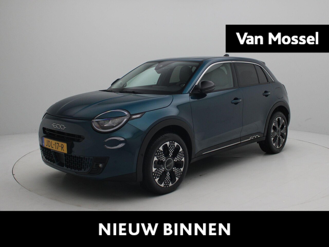 Fiat 600 - 1.2 Hybrid La Prima | Navigatie | Parkeercamera Achter | PDC V + A | Stoelverwarming | - AutoWereld.nl