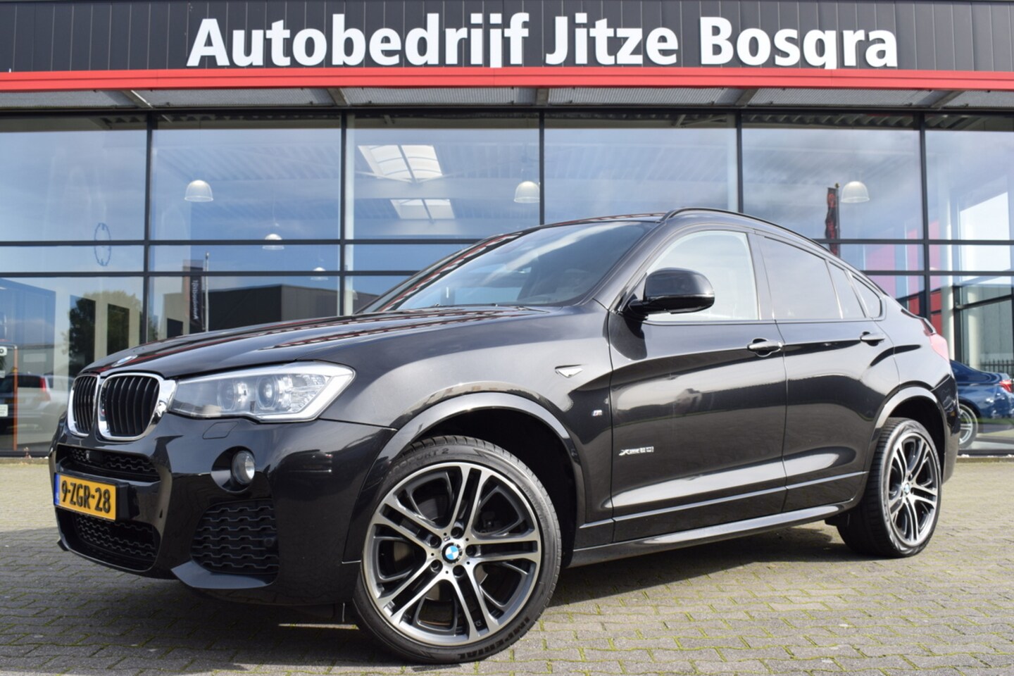 BMW X4 - XDrive20i Automaat High Executive M-Sport Bi-Xenon | Zwart Leder | 360°Camera | Schuifdak - AutoWereld.nl