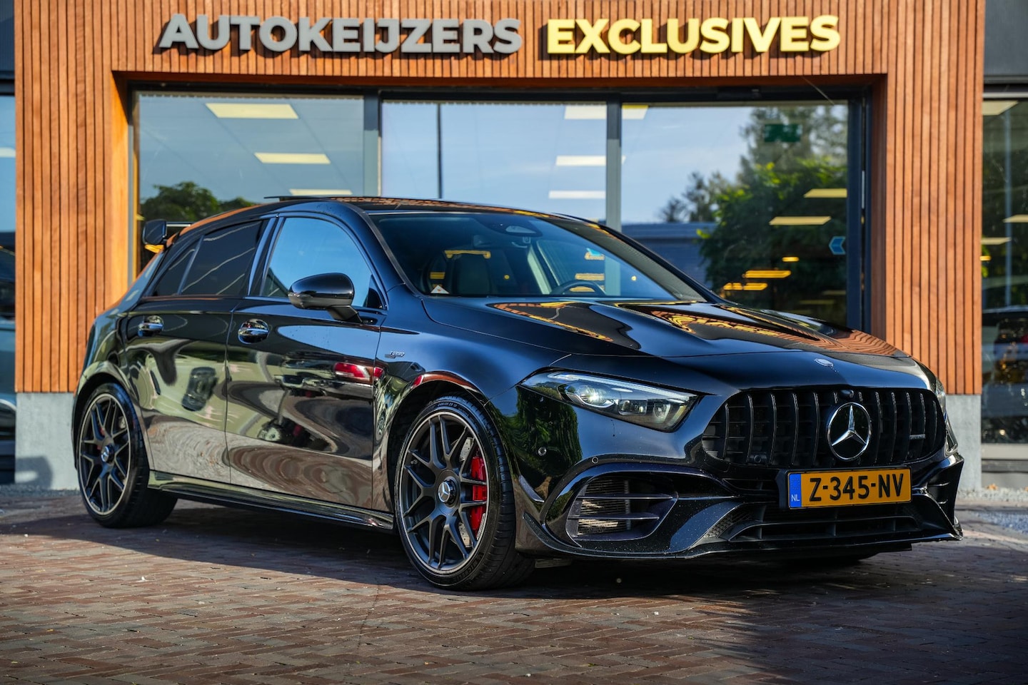 Mercedes-Benz A-klasse - AMG 45 S 4MATIC+ Burmester Aero Schaalstoelen 360 Camera Memory Stoelen HUD 422PK! - AutoWereld.nl