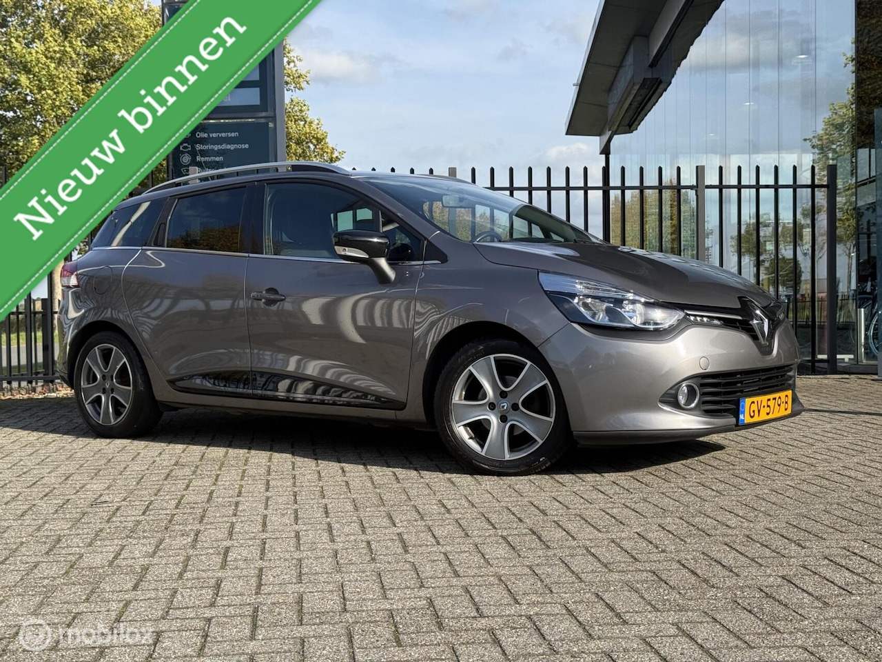 Renault Clio Estate - 1.5 dCi Night | Airco | Scherm | Cruise - AutoWereld.nl