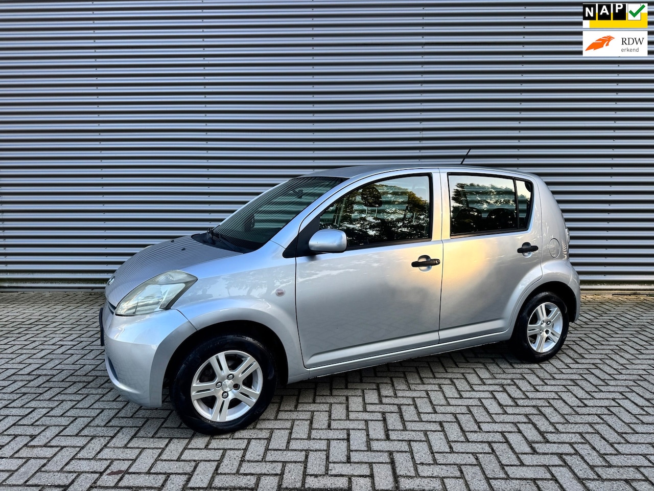 Daihatsu Sirion 2 - 1.3-16V Comfort 105000km!!! Zeer mooie Auto - AutoWereld.nl