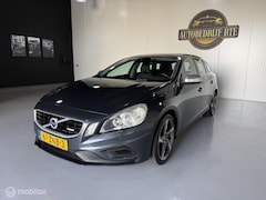 Volvo V60 - 1.6 T3 R-Design AUTOMAAT