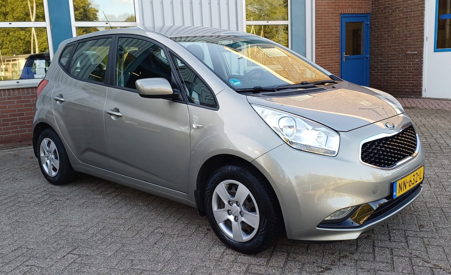 Kia Venga - 1.4 CVVT ComfortLine 1.4 CVVT ComfortLine - AutoWereld.nl