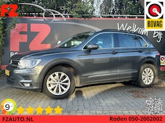 Volkswagen Tiguan - 1.5 TSI ACT Comfortline Navigatie-trekhaak-Cruise controle-Carplay