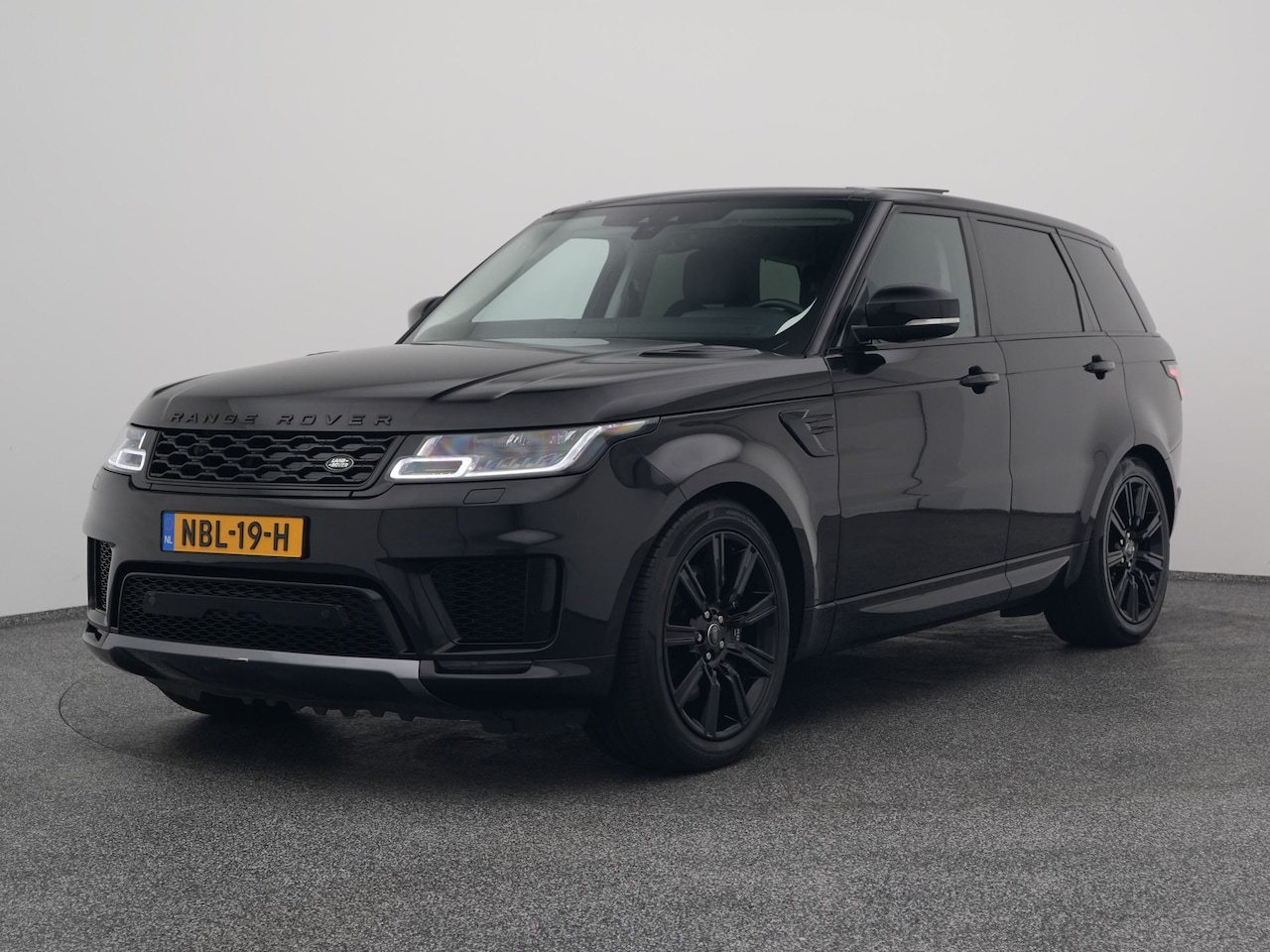 Land Rover Range Rover Sport - 2.0 P400e HSE Dynamic | PANO | LEDER | MERIDIAN | LUCHTVERING | CAMERA - AutoWereld.nl