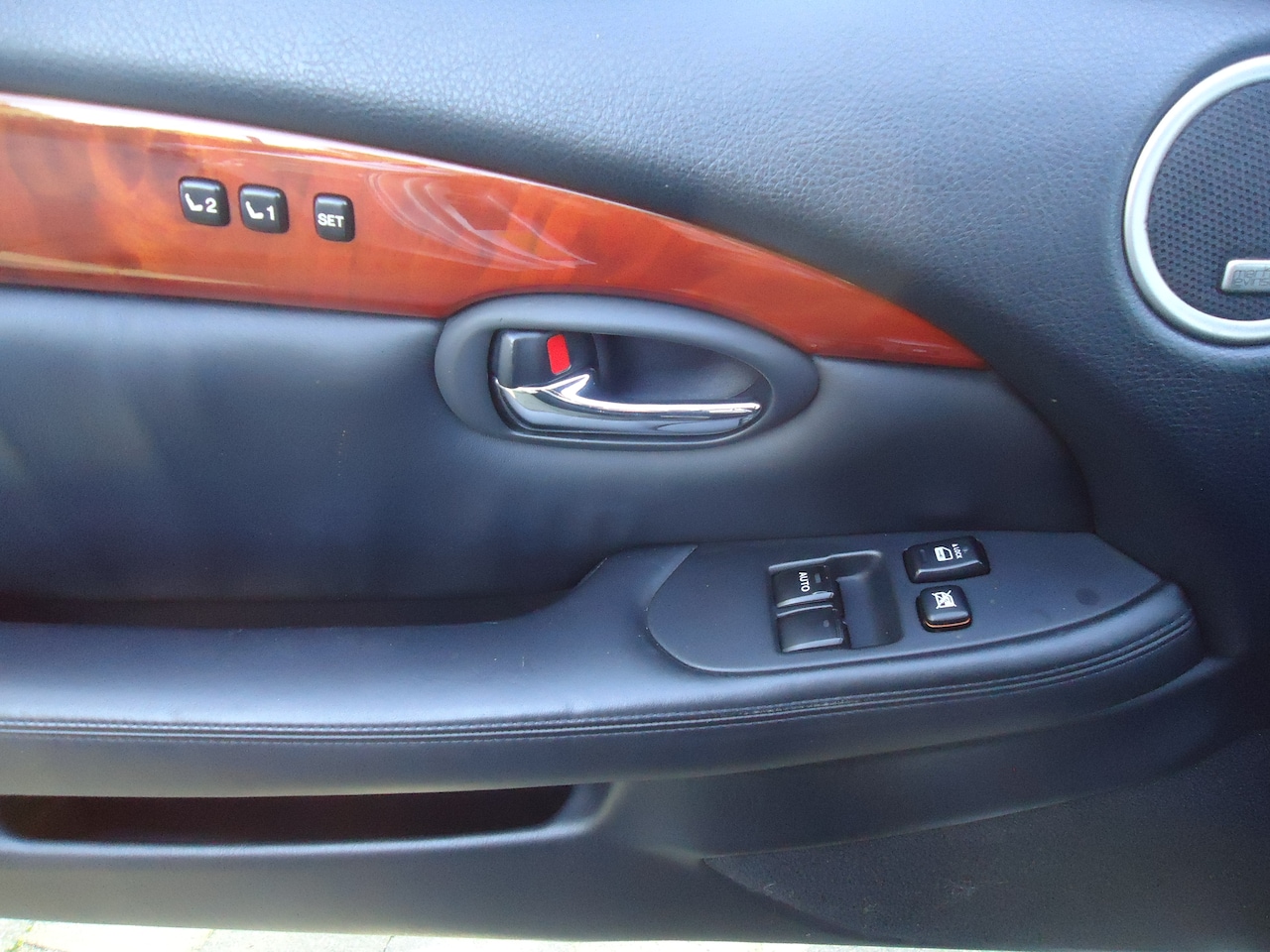 Lexus SC - 430 DE ENIGSTE FACELIFT IN NEDERLAND TE KOOP
