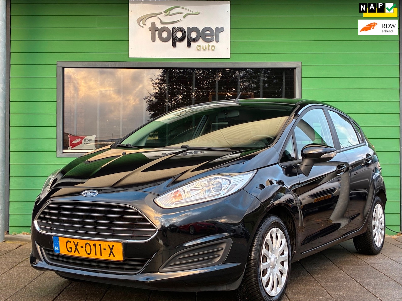 Ford Fiesta - 1.0 Style|2e Eigenaar|Navigatie|Airco|Elektr.ramen|NAP|Nieuwe APK| - AutoWereld.nl