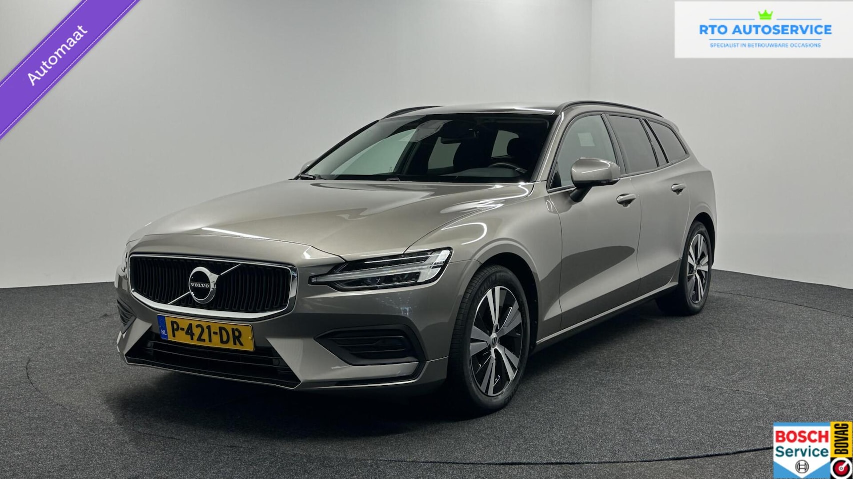 Volvo V60 - 2.0 B3 Momentum Advantage|Carplay|Camera|Adaptieve Cruise|Trekhaak|NAP| - AutoWereld.nl