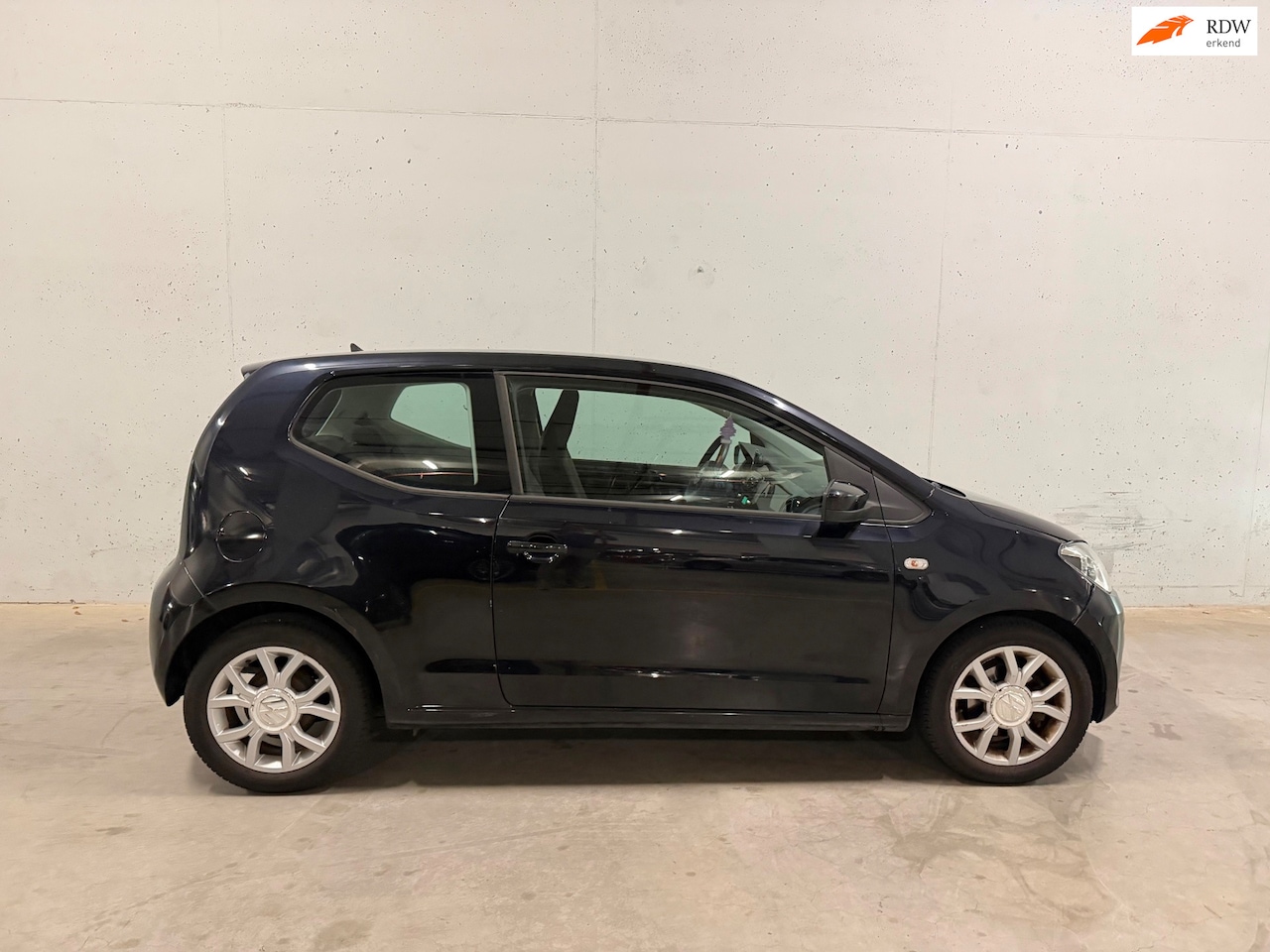 Volkswagen Up! - 1.0 move up! BlueMotion Navi Airco - AutoWereld.nl