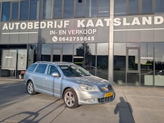 Skoda Octavia Combi - 1.4 TSI Elegance Business Line - Xenon - Navi - Trekhaak