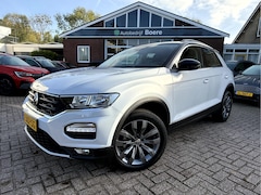 Volkswagen T-Roc - 1.0 TSI Style slechts 14531 km, Navi, App Connect, 17''Lmv