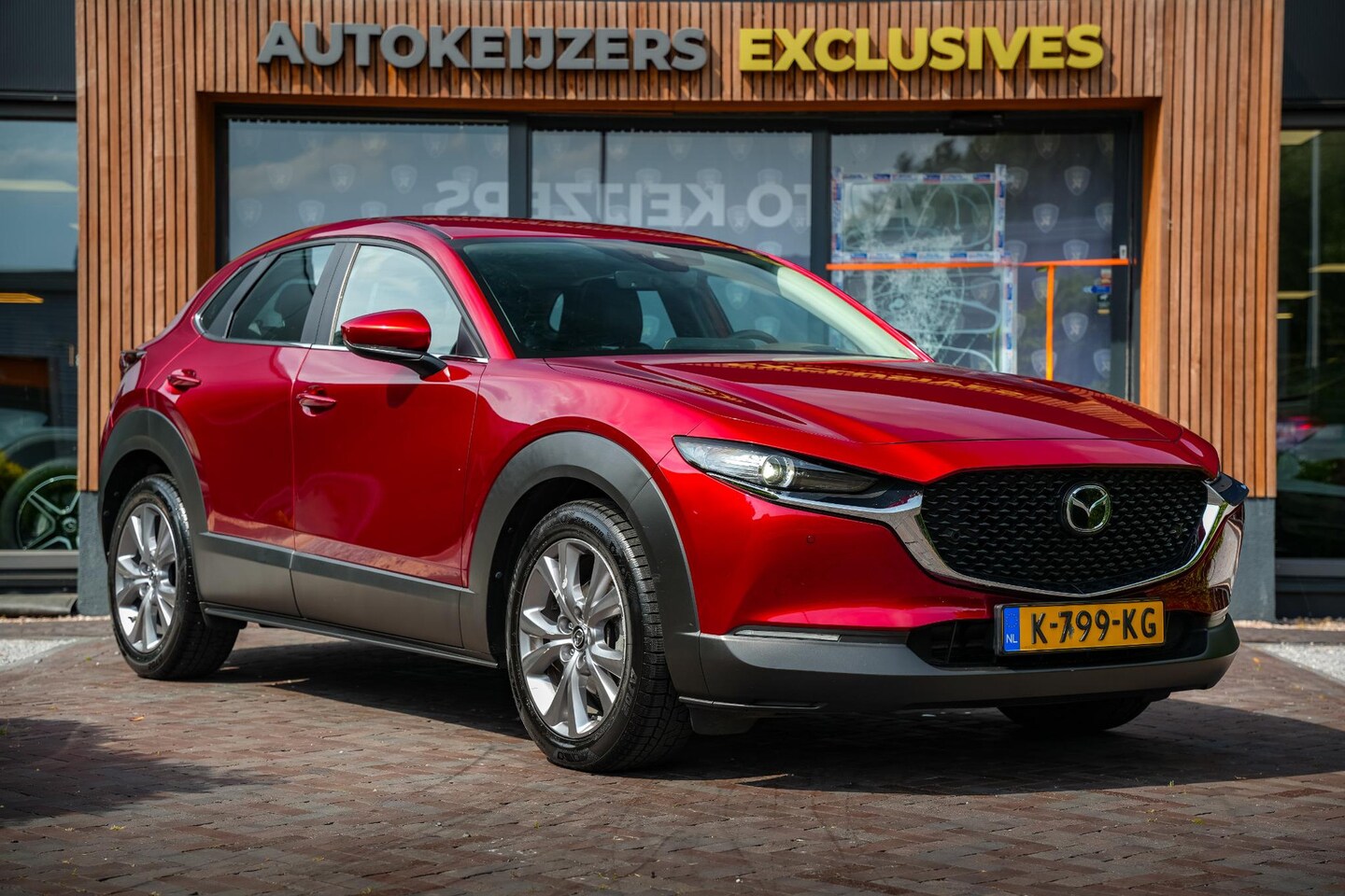 Mazda CX-30 - 2.0 e-SkyActiv-X M Hybrid Comfort Leder Stuurwielbed. Airco Parkeersensoren Camera - AutoWereld.nl
