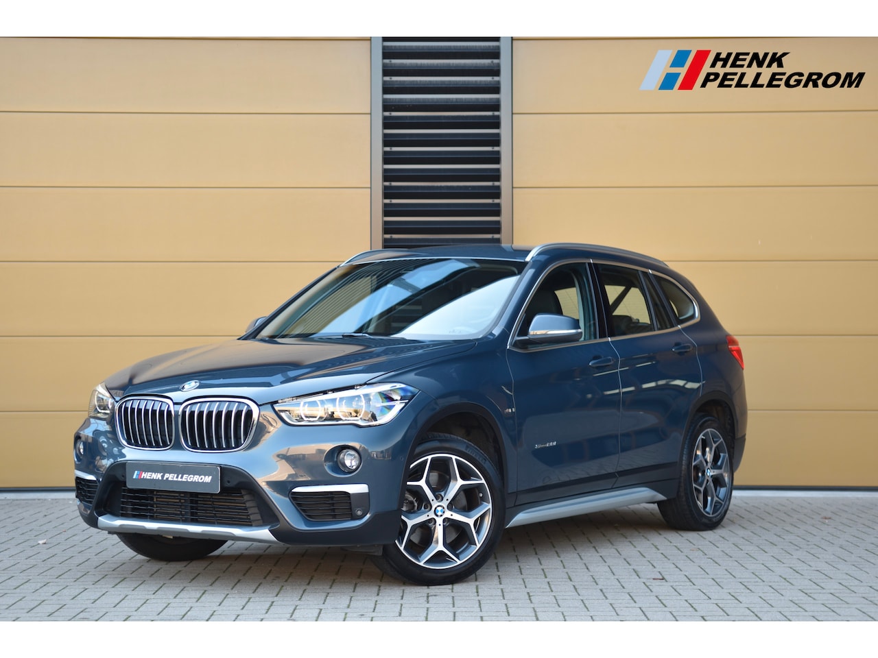 BMW X1 - sDrive20i Centennial High Executive * Trekhaak * Leder * LED * Comforttoegang * Head-up * - AutoWereld.nl