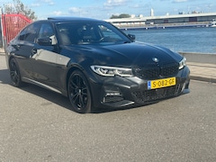 BMW 3-serie - 330i High Executive AUT M PAKKET LASER PANO CAMERA FULL