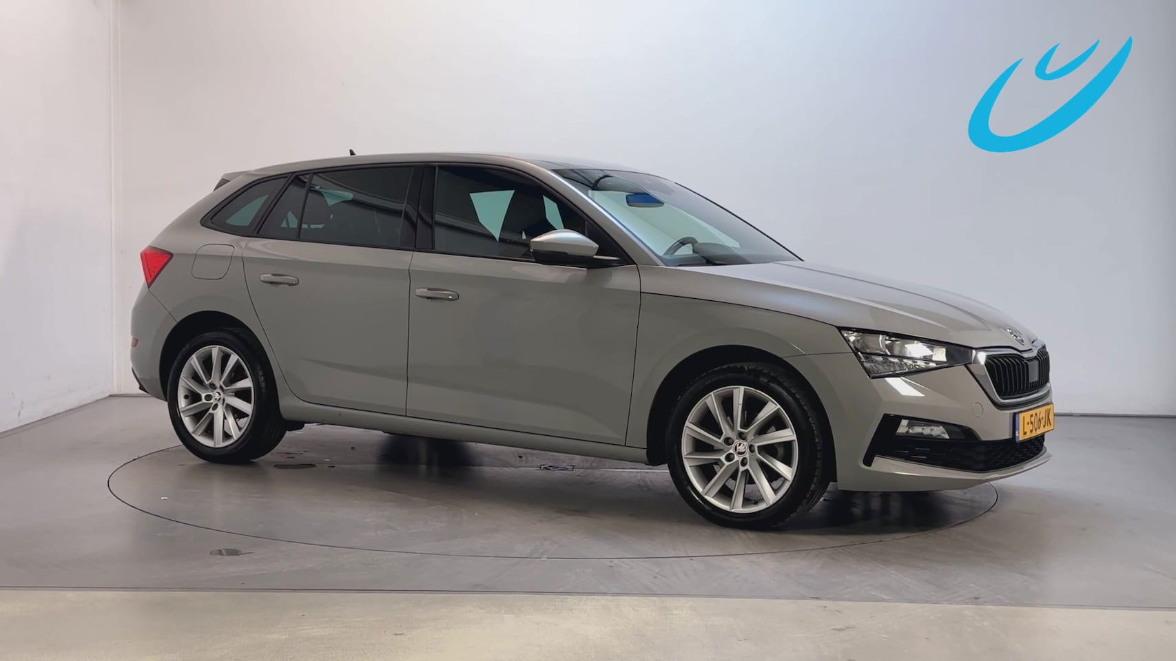 Skoda Scala - 1.5 TSI 150pk DSG Sport Business Stoelverwarming Camera Navigatie Parkeersensoren - AutoWereld.nl
