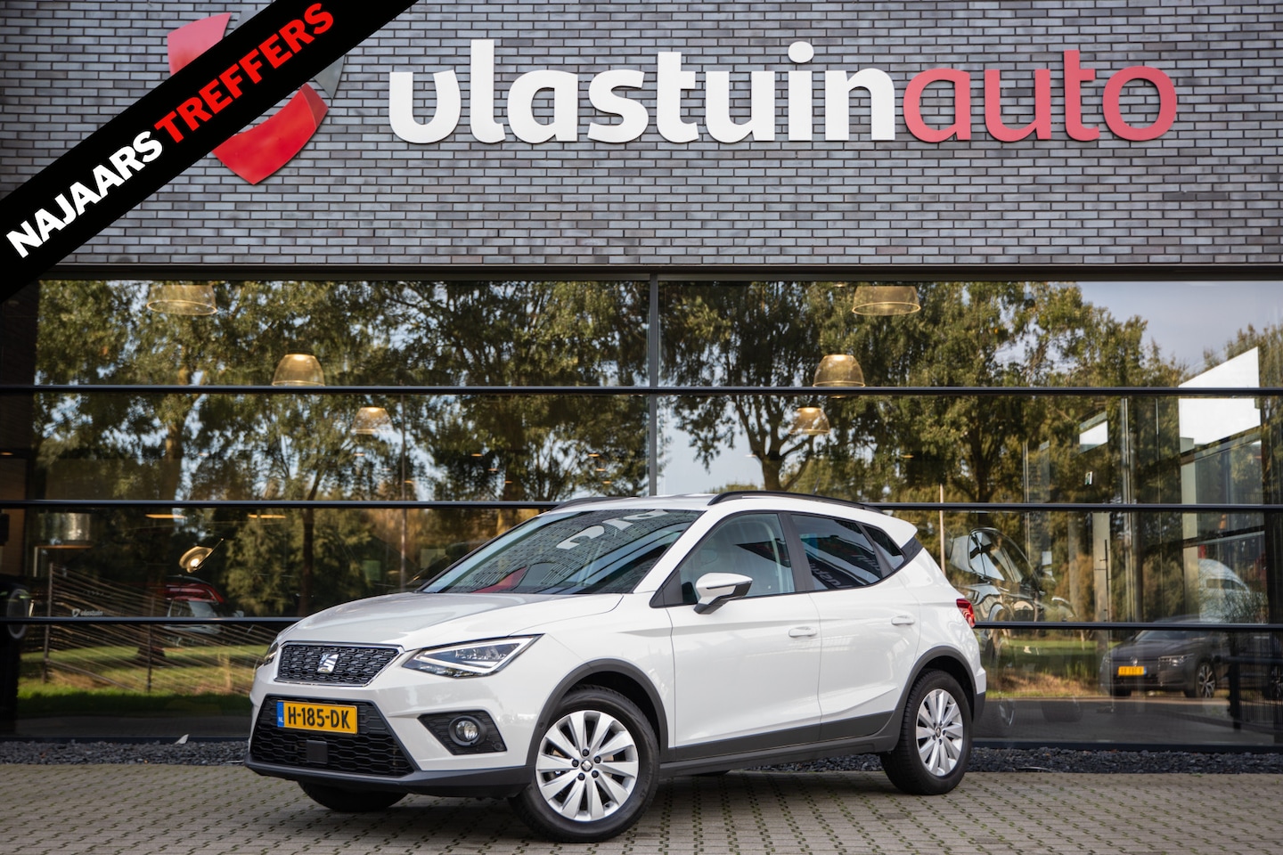 SEAT Arona - 1.0 TSI Style Business Intense 1.0 TSI Style Business Intense , Apple Carplay, Cruise control, Achteruitrijcamera, - AutoWereld.nl