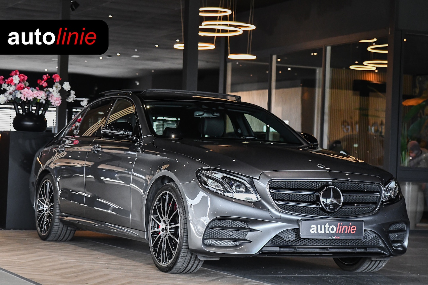 Mercedes-Benz E-klasse - 300 3 AMG Night Ed, Luchtvering, Memory, Burmester, HUD, 360, Keyless, ACC! - AutoWereld.nl