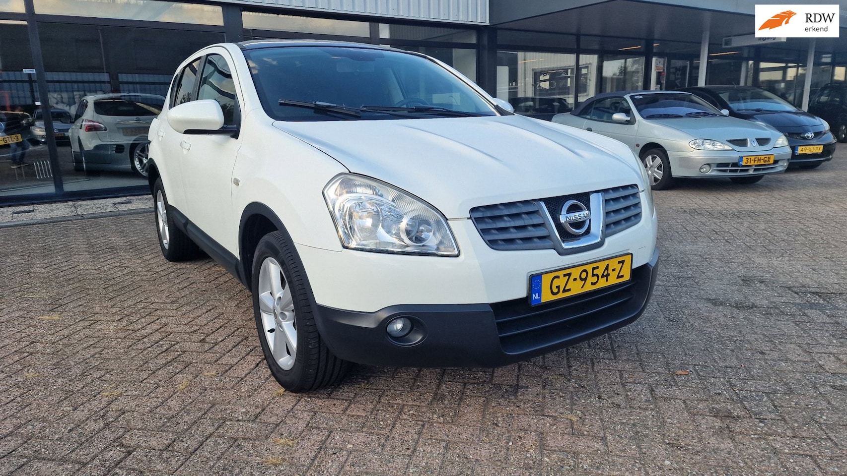 Nissan Qashqai - 1.6 Visia Panorama Airco - AutoWereld.nl