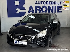 Volvo V60 - 1.6 T3 R-Design