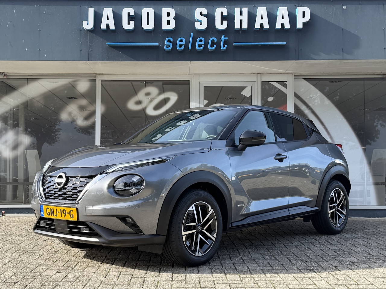 Nissan Juke - 1.6 Hybrid N-Connecta Automaat / Camera / Keyless / Carplay / Stoel- & Stuurverwarming - AutoWereld.nl