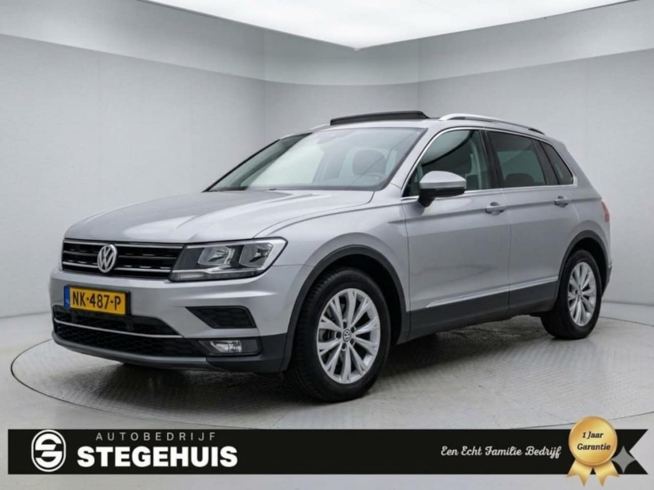 Volkswagen Tiguan - 1.4 TSI Connected Series PANO Winterpakket Trekhaak Clima - AutoWereld.nl