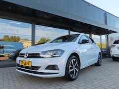 Volkswagen Polo - 1.0 TSI Beats Ecc Cruise Pano Camera Trekhaak 2018