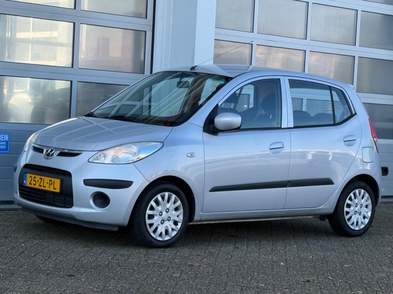 Hyundai i10 - 1.1 Dynamic Cool Airco Db-riem vv NW APK! - AutoWereld.nl