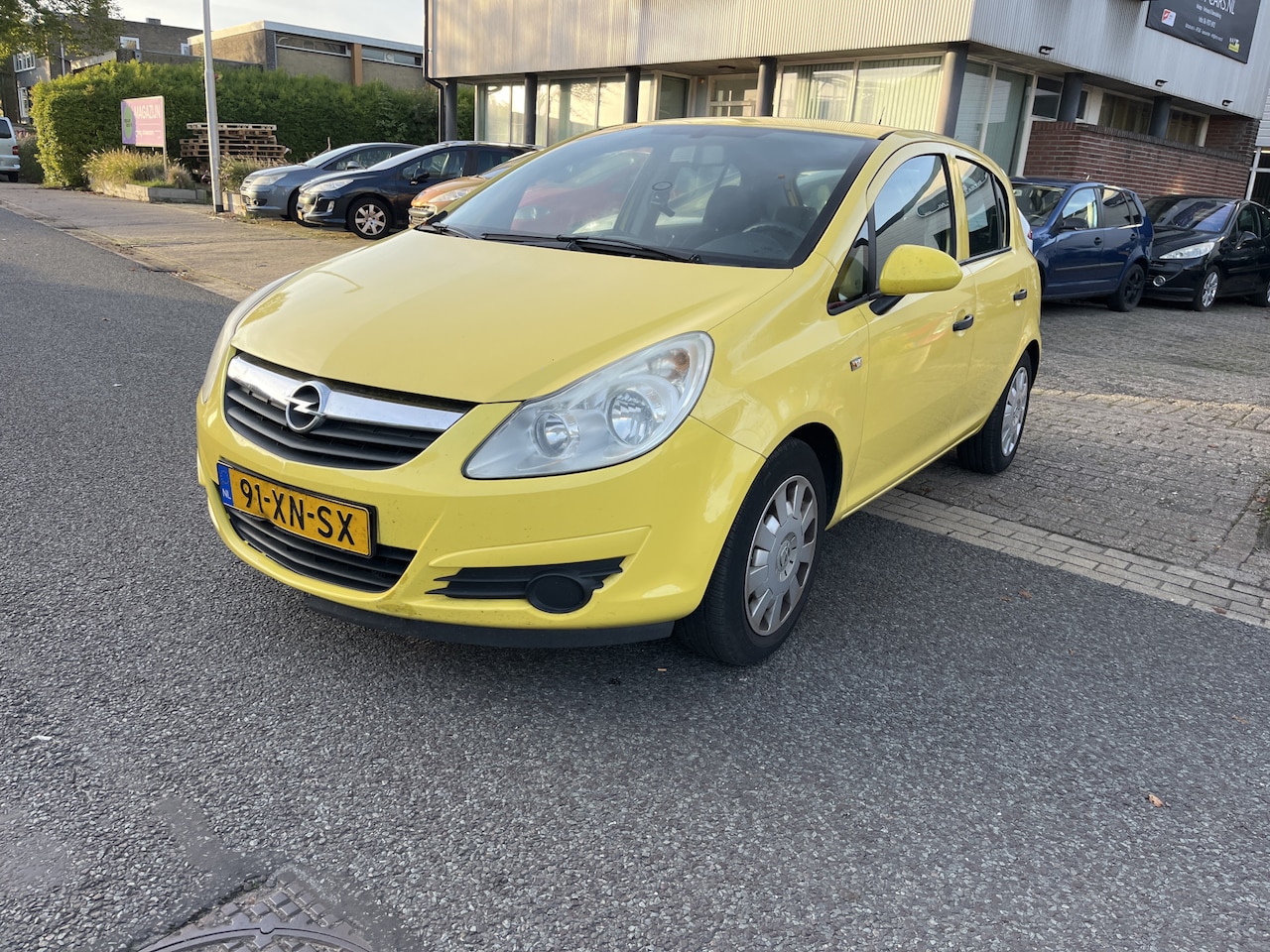 Opel Corsa - 1.2-16V Essentia Airco,5 Deurs Nieuwe Apk 13-10-2027. Goed rijdende Auto. - AutoWereld.nl