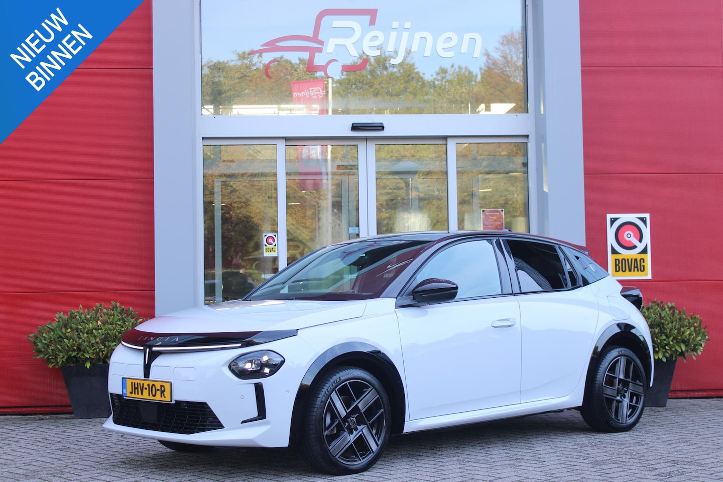 Lancia Y(psilon) - Ypsilon LX 156PK 54 kWh | EXCLUSIVE PACK: (FLUWELEN "RUGGINE" STOELBEKLEDING, ELEKTRISCH V - AutoWereld.nl