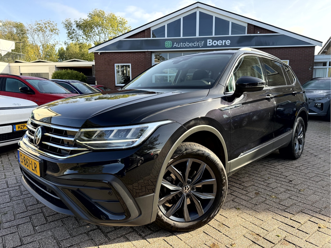 Volkswagen Tiguan Allspace - 1.5 TSI Life Business 7-Persoons 18''Lmv, Camera, App Connect - AutoWereld.nl