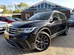 Volkswagen Tiguan Allspace - 1.5 TSI Life Business 7-Persoons 18''Lmv, Camera, App Connect