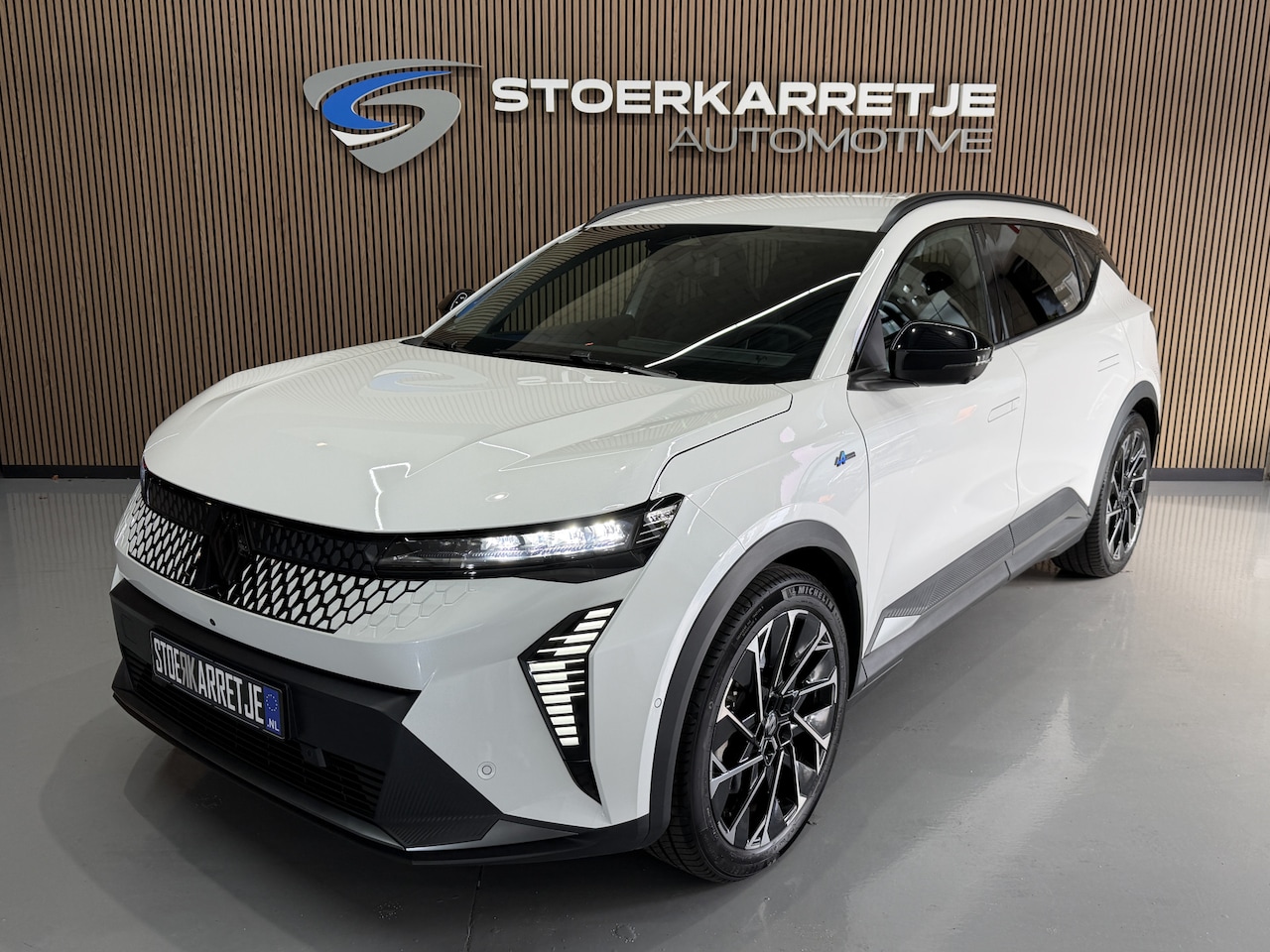 Renault Scenic E-Tech - 87 KWH long range Esprit Alpine Groot Navi | 360 | 20" | Elektrische klep | CarPlay | Deal - AutoWereld.nl