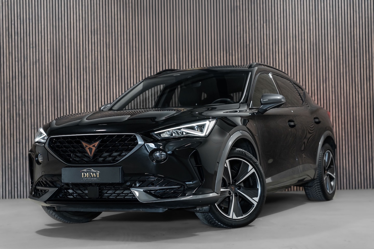 CUPRA Formentor - 1.4 TSI e-Hybrid Business PANO LEDER CAMERA LED SOH 92% - AutoWereld.nl