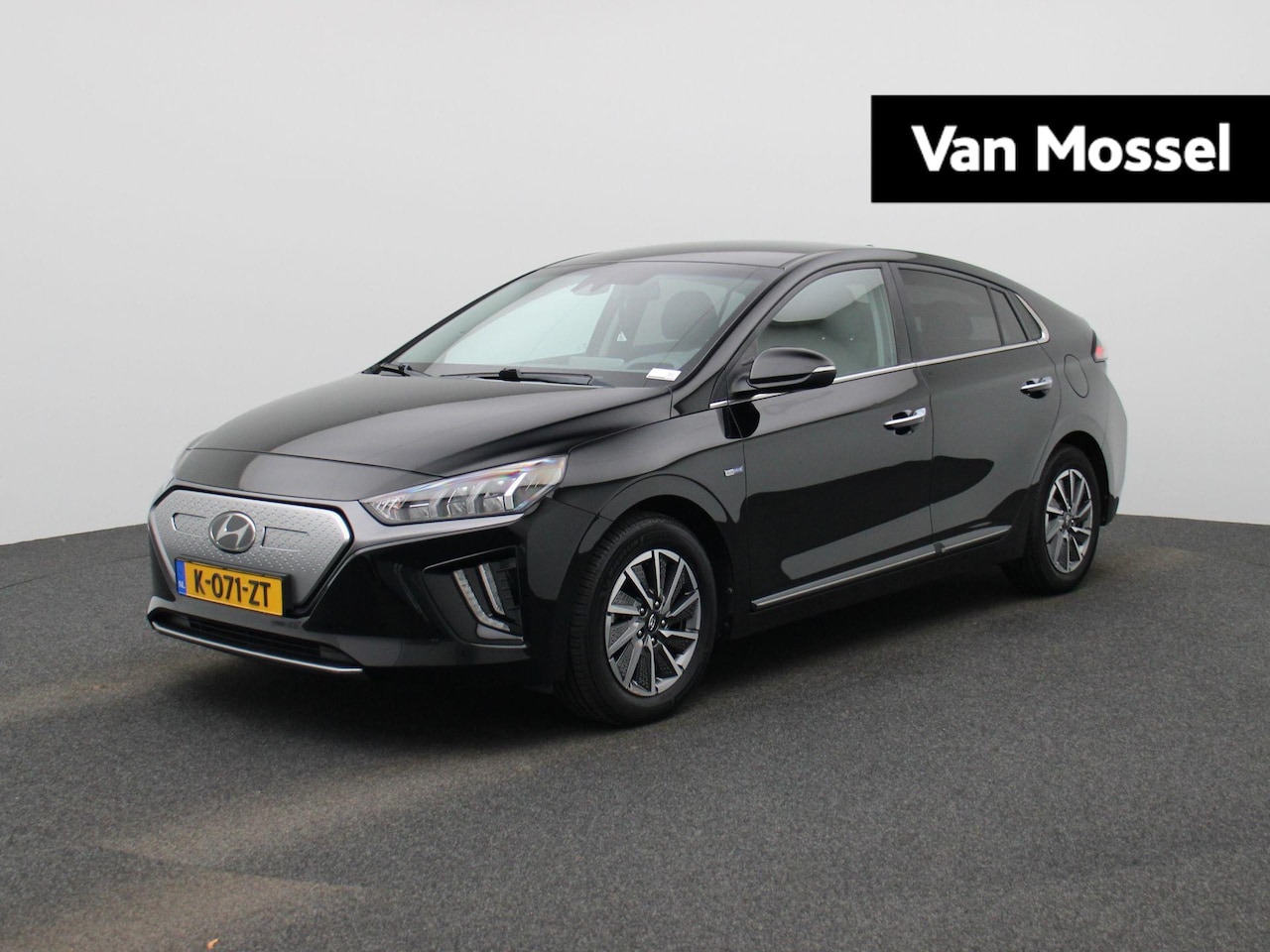 Hyundai IONIQ - Comfort EV 38 kWh | 100% SOH | ACHTERUITRIJCAMERA | STOELVERWARMING | APPLE CARPLAY - ANDR - AutoWereld.nl