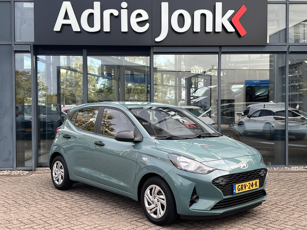 Hyundai i10 - 1.0 Comfort NAVIGATIE | A. CAMERA | CRUISE CONTROLE | APPLE CARPLAY/ANDROIED AUTO | 1e EIG - AutoWereld.nl