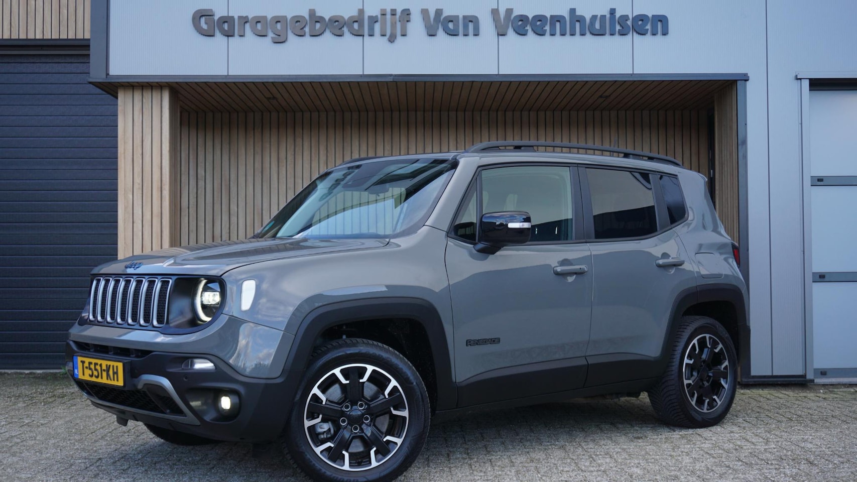 Jeep Renegade - 4xe 240pk Plug-in Hybrid Electric New Upland LED *Black Pack* Keyless Navi 17inch LM *NL a - AutoWereld.nl