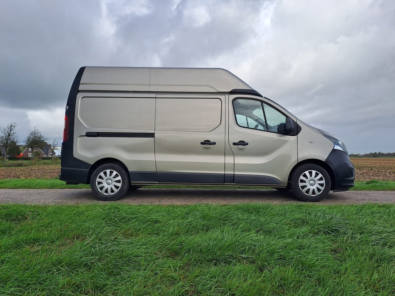 Opel Vivaro - 1.6 CDTI L2H2 Edition EcoFlex / trekhaak / airco / cruise control - AutoWereld.nl