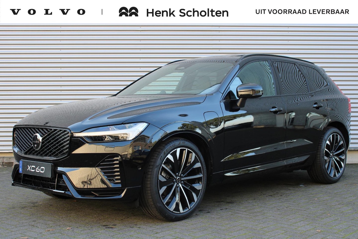 Volvo XC60 - 2.0 T8 Plug-in hybrid AWD Ultra Dark Exec. Ed. | Nieuwe Auto | Bowers & Wilkins | Head-up - AutoWereld.nl
