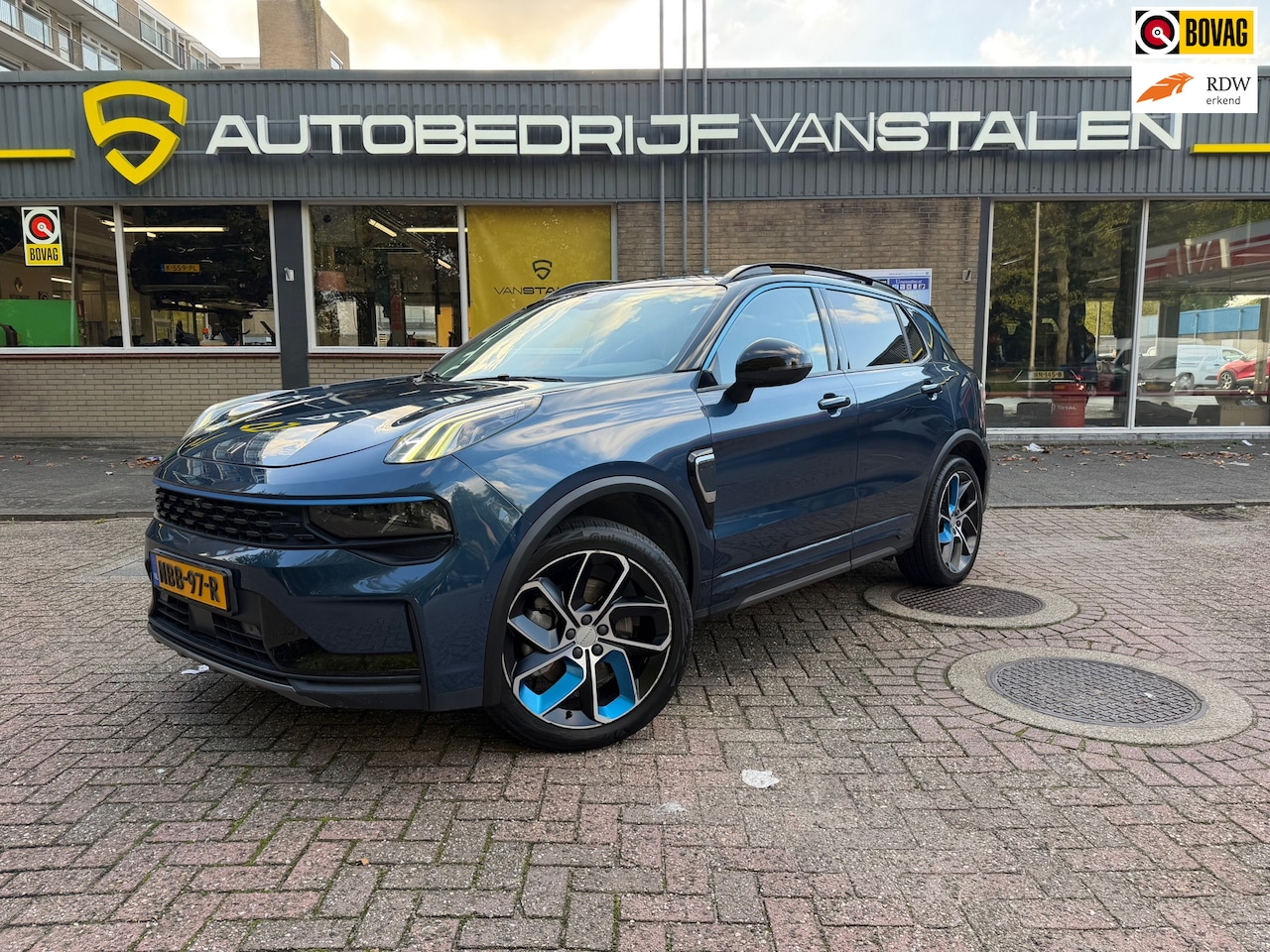 Lynk & Co 01 - 1.5|Plug in hybrid|Automaat|Pano|Camera|Memory|Carplay|incl nieuwe apk - AutoWereld.nl