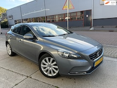 Volvo V40 - 1.6 T4 Momentum Automaat Volledig onderhouden