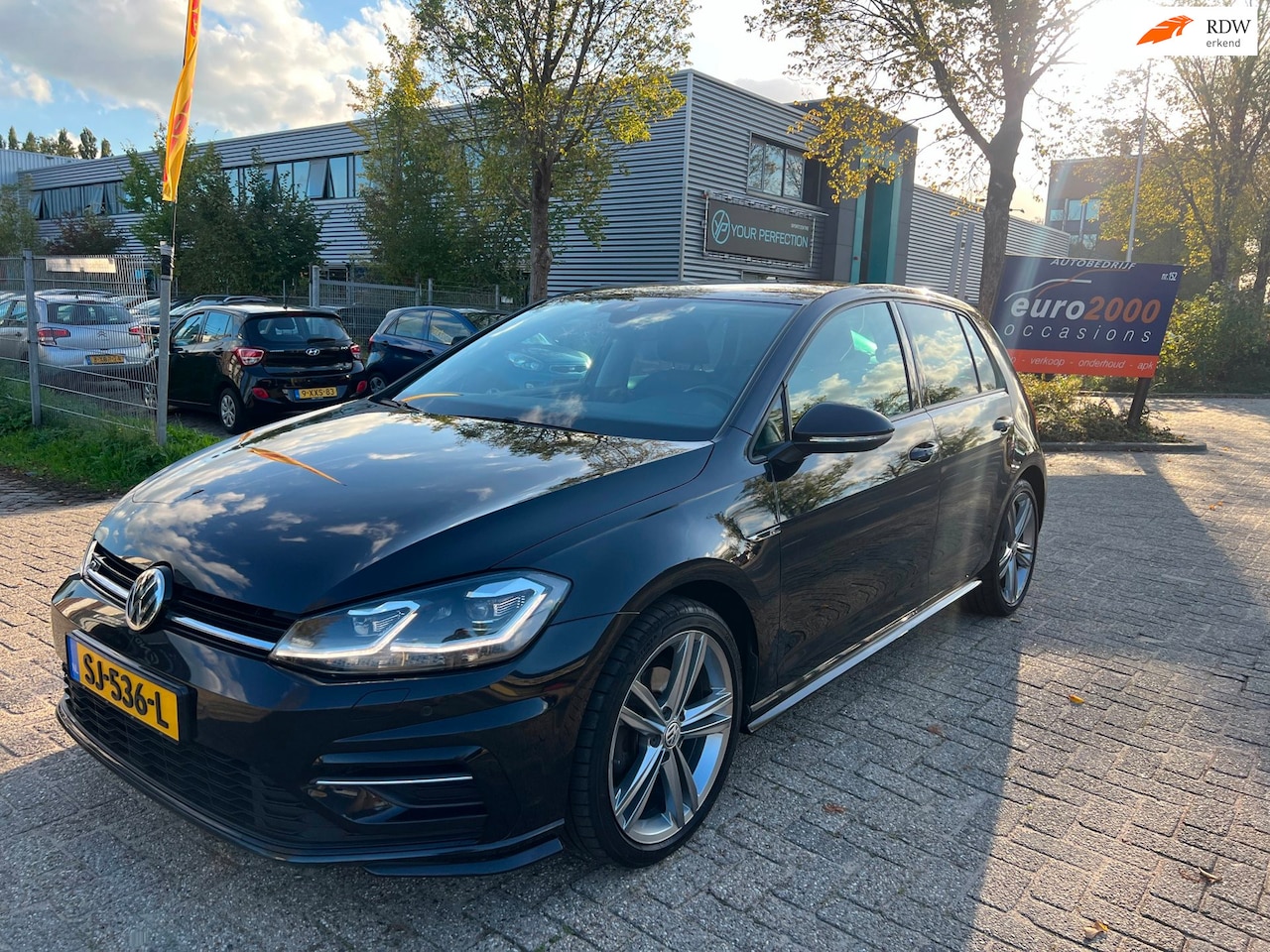 Volkswagen Golf - 1.5 TSI Highline Business R - AUTOMAAT - LUXE ! - AutoWereld.nl