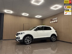 Volkswagen T-Cross - 1.0 TSI Style * Trekhaak / Carplay / 18" LM Velgen / Parkeersensoren / NL Auto