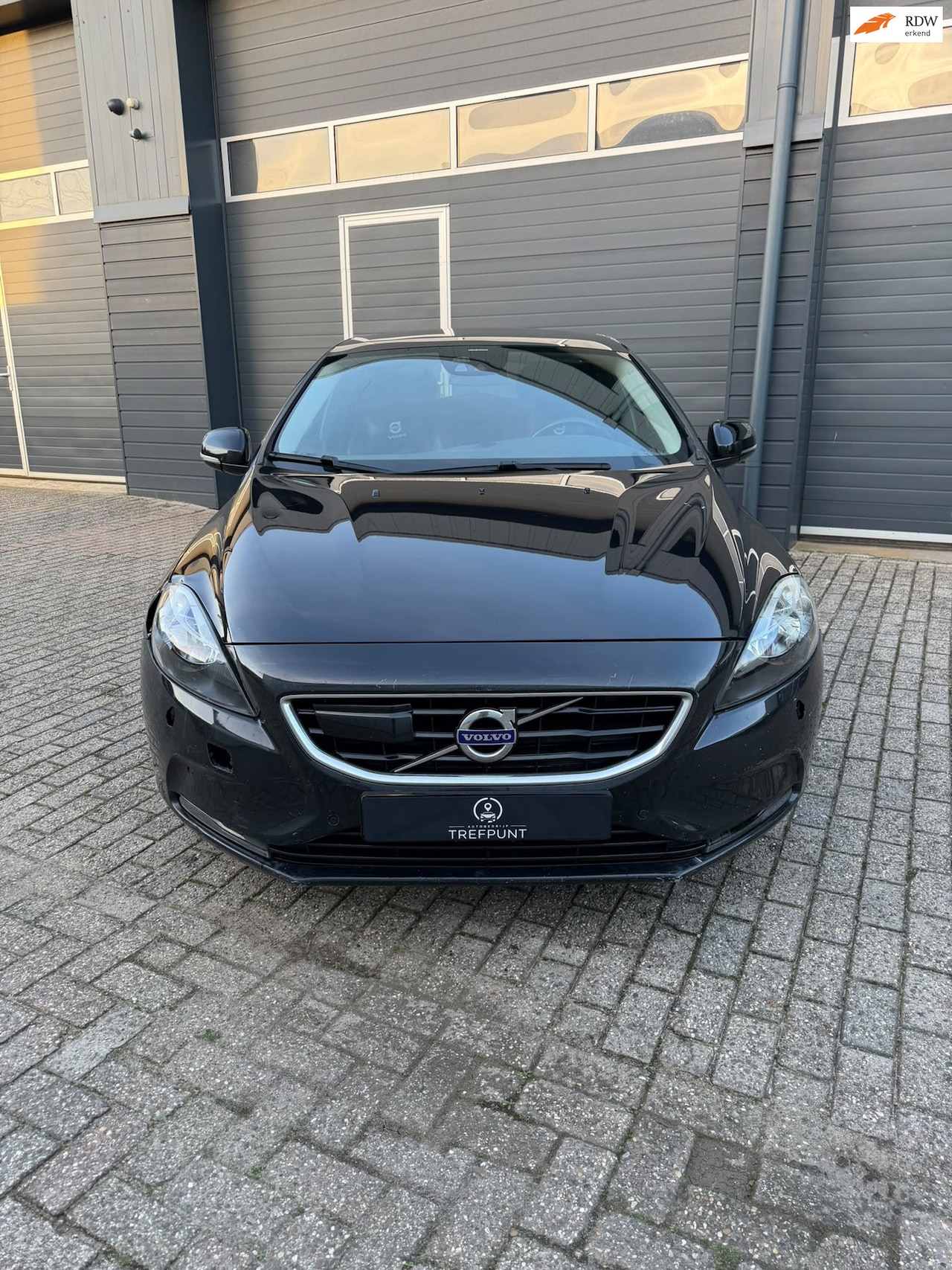 Volvo V40 - 2.0 D3 Summum 2.0 D3 Summum - AutoWereld.nl